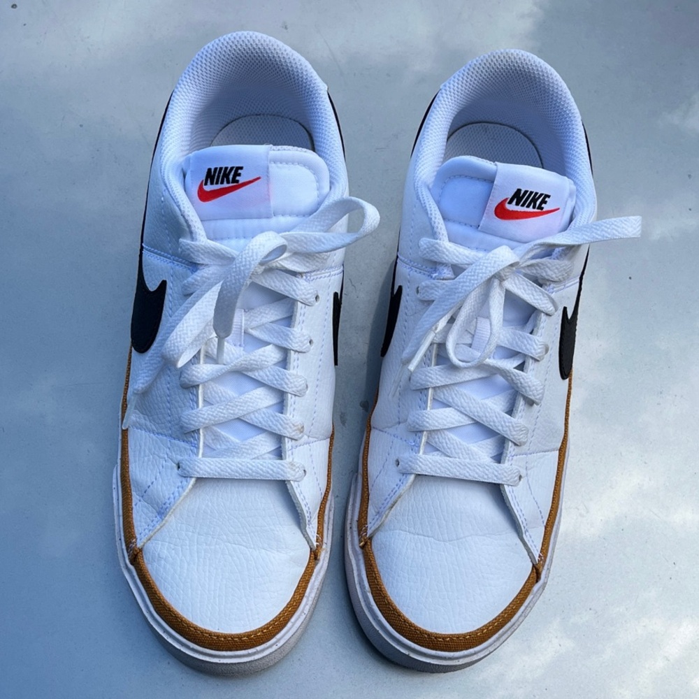 Nike Men's White and Tan Sneakers